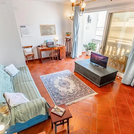 Domus Perrone Liberty Large Appartement