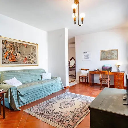 Domus Perrone Liberty Large Appartement *
