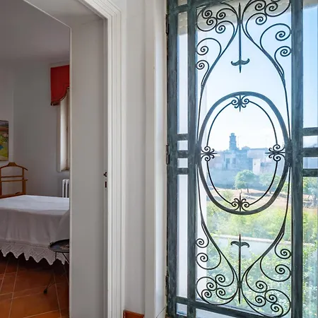 Domus Perrone Liberty Large Appartement